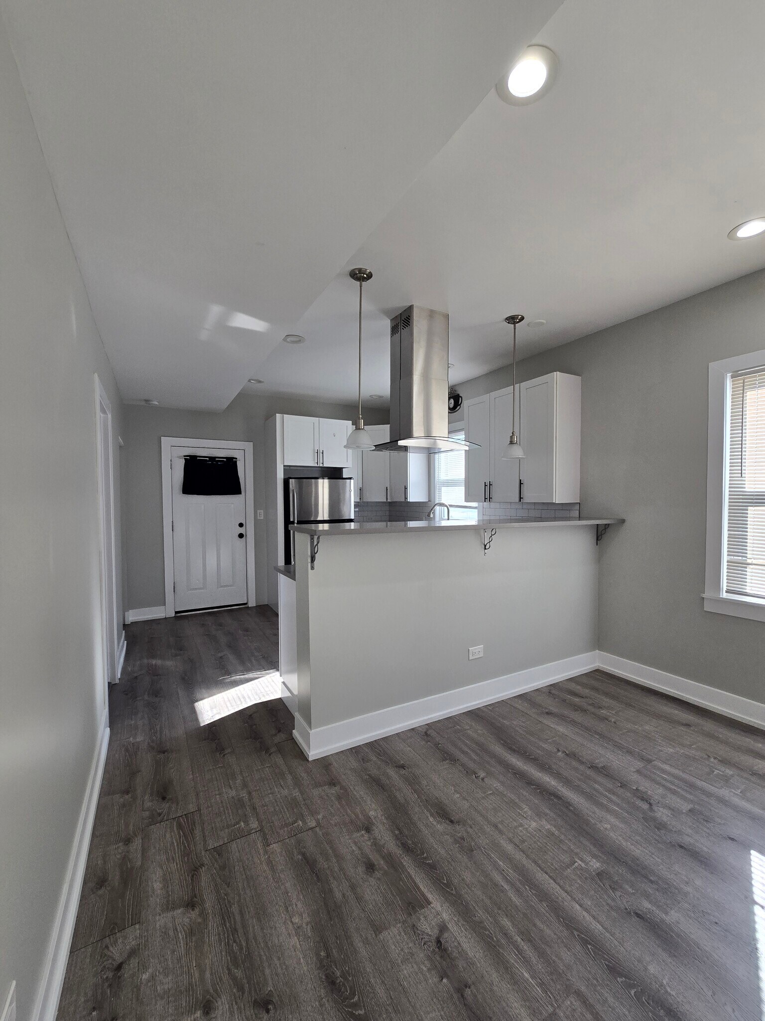 Building Photo - 1231 Clinton Ave