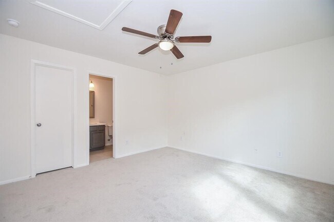 Building Photo - 20638 Patriot Park Ln