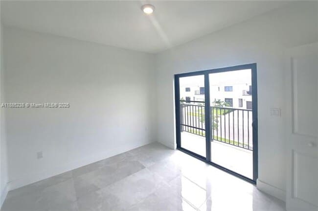 Building Photo - 1373 NW 1st St