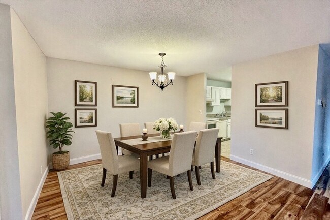 Building Photo - 4700 N Main St