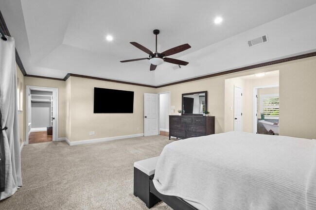Building Photo - 3621 Welwyn Way Dr