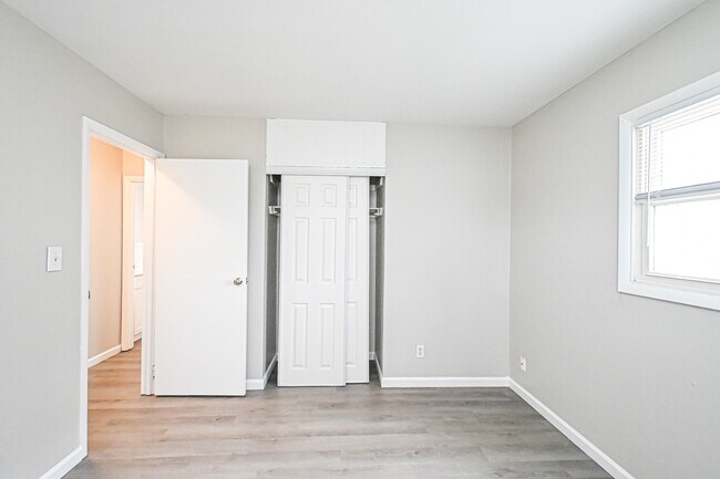 Building Photo - 2530 Bellfield St