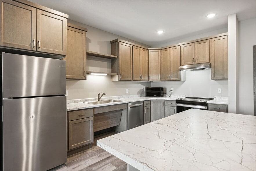 Interior Photo - Fairway Ridge Estates