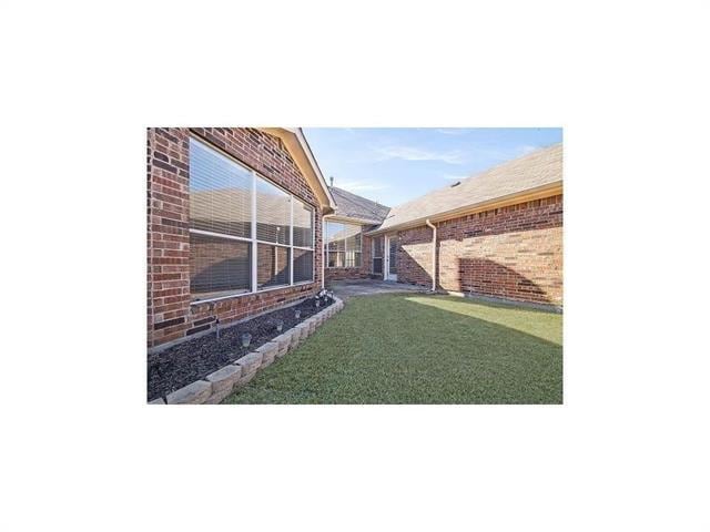 Building Photo - 1433 Woodmont Dr