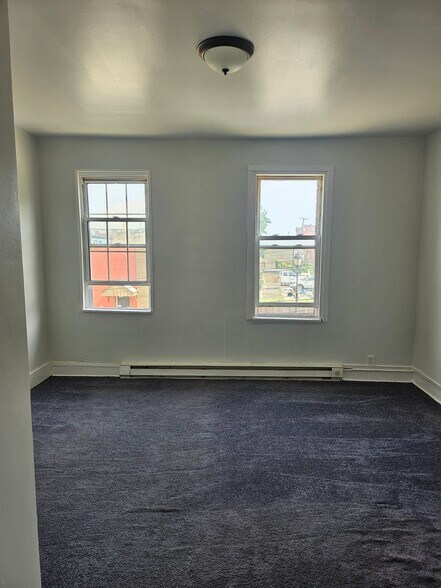 Building Photo - 308 South Ave