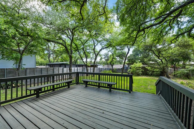 Building Photo - 2605 W 49th St