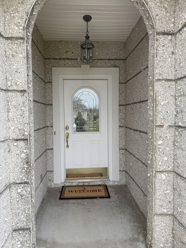 Building Photo - 500 Ashbrook-