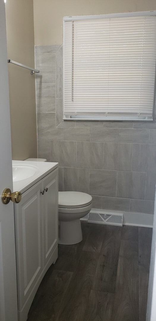 Building Photo - 3-Bedroom Home with Modern Touches