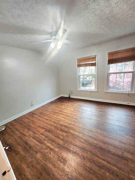 Building Photo - 780 Glynn Oaks Dr