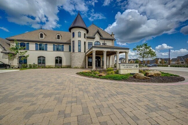 Building Photo - 19119 Friesian Stallion Ln