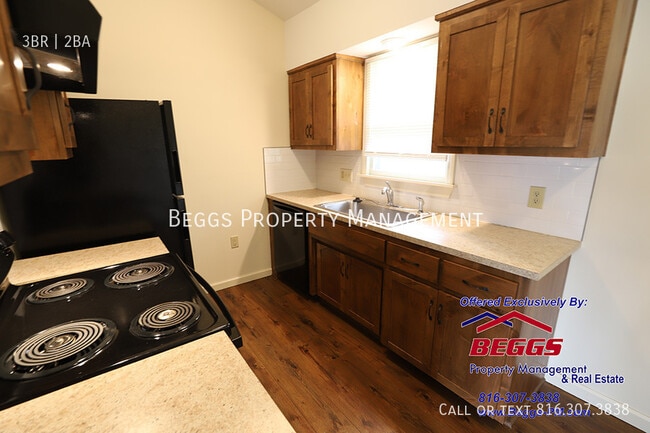 Building Photo - 108 Brentwood-