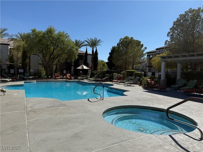 Building Photo - 7255 W Sunset Rd