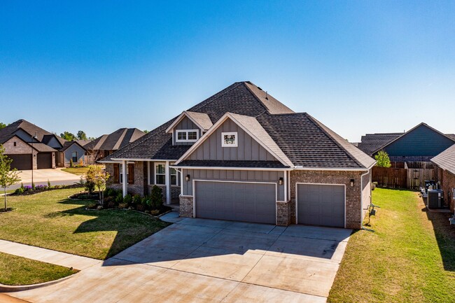 Building Photo - Stunning Corner Lot