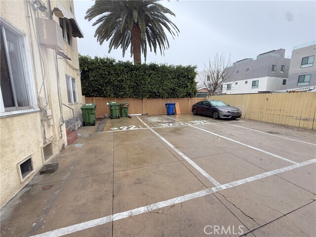 Building Photo - 3921 Walton Ave