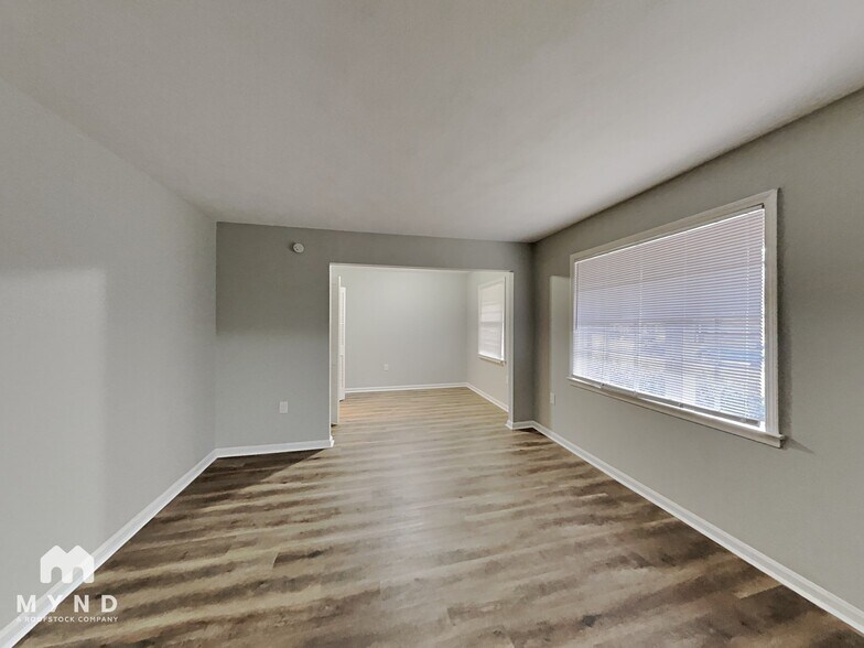 Building Photo - 4328 Bayberry Dr