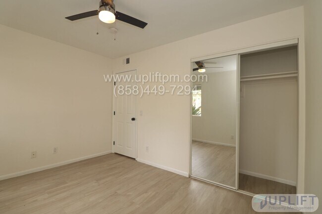 Building Photo - 2 Bed / 1 Bath Condo in Oceanside