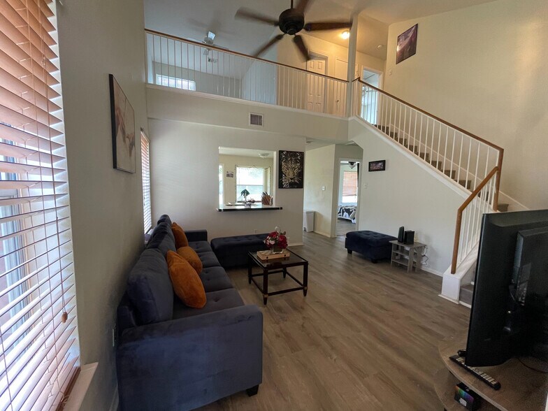 Building Photo - Room in Single Family Home on Socorro Bend