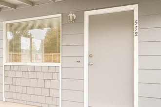 Building Photo - 2 bedroom 1 bath, pet-friendly, duplex uni...