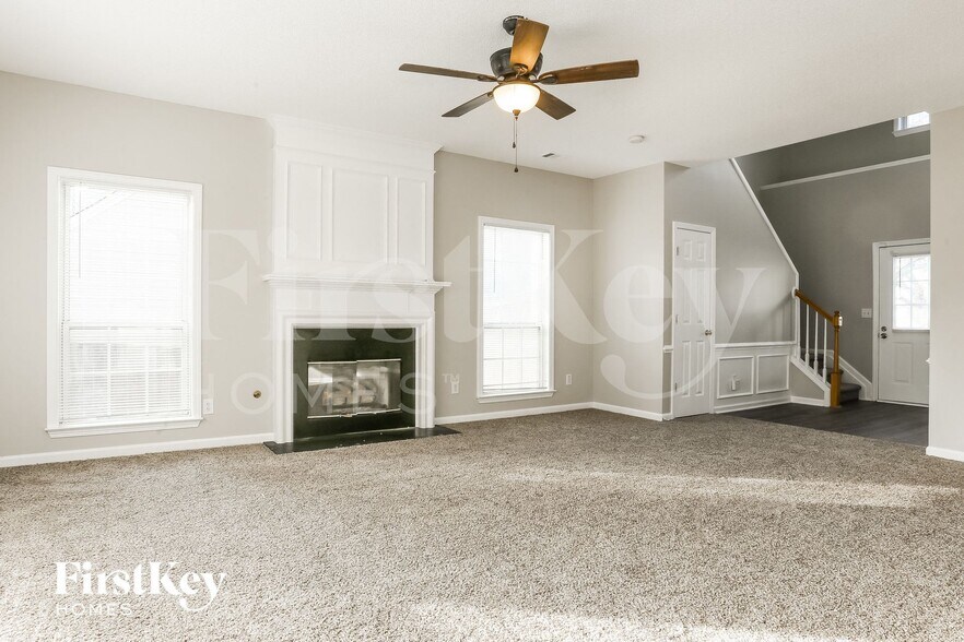 Building Photo - 786 Weybourne Ct NE