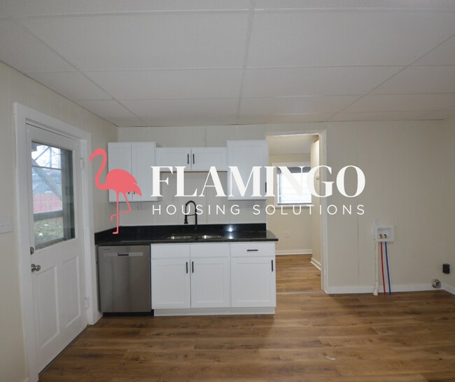 Building Photo - 130 Deeds Ave