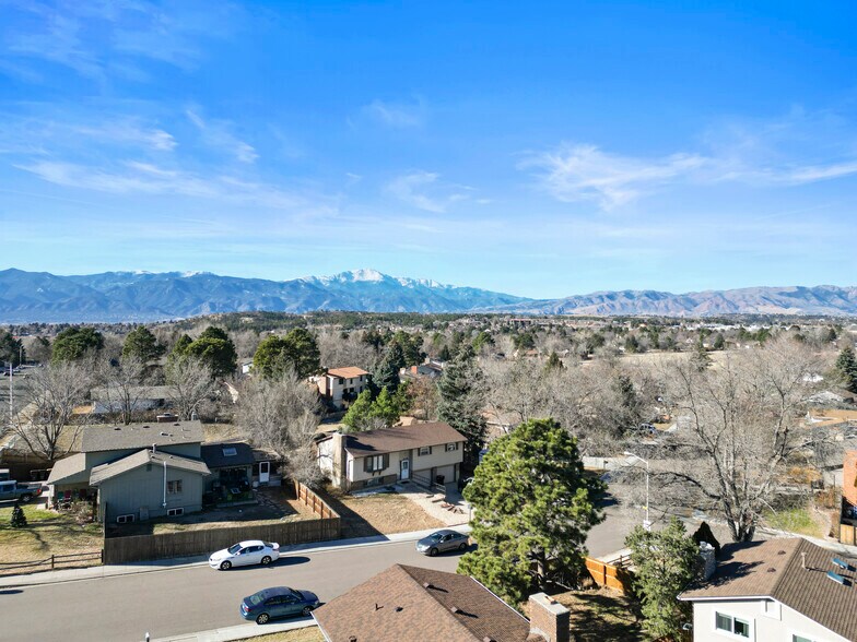 Building Photo - 4612 S Carefree Cir