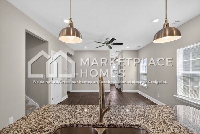 Building Photo - 134 Barbara St