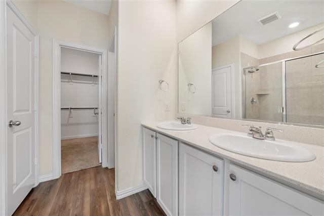 Building Photo - 5509 Brentlawn Dr