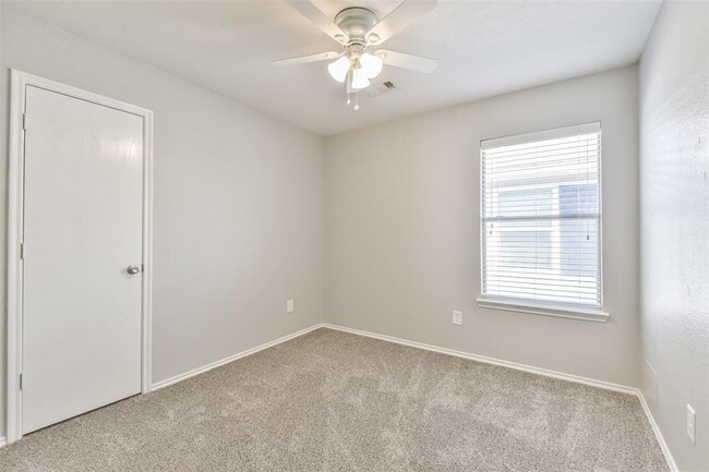 Building Photo - 15515 Echo Stable Ln