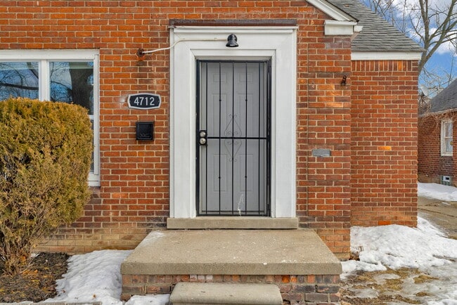 Building Photo - 4712 Cadieux Rd