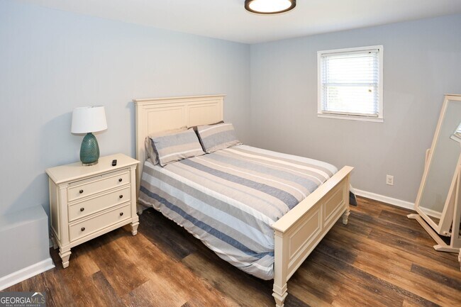 Building Photo - 6157 Orville Dr