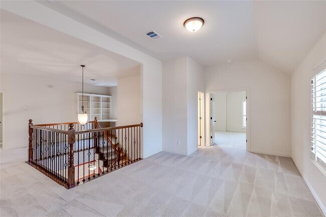 Building Photo - 11608 Spicewood Pkwy
