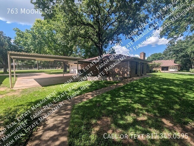 Building Photo - 763 Moore Rd