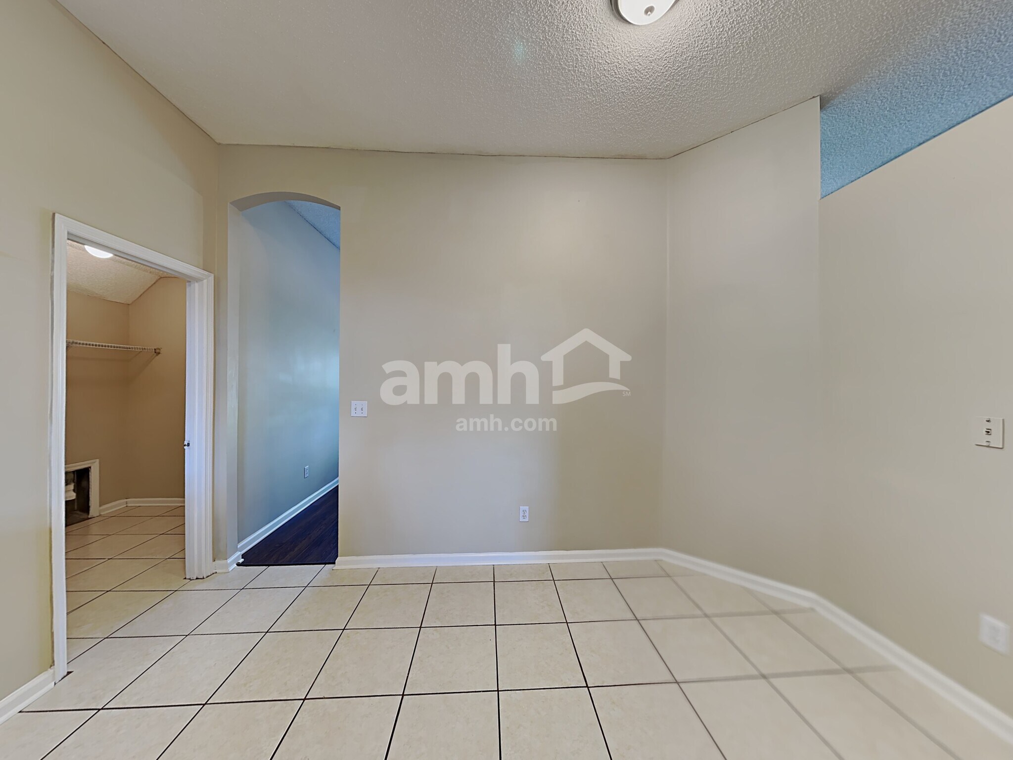 Building Photo - 2931 Plum Orchard Dr