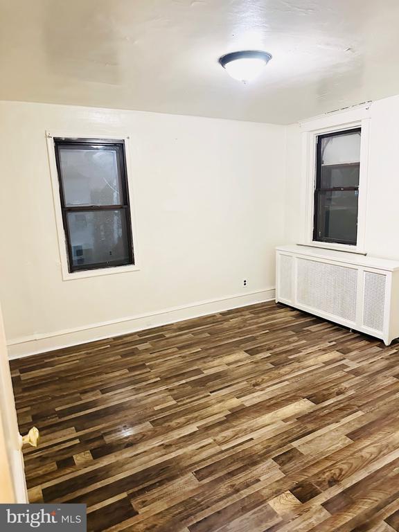 Building Photo - 202 Long Ln