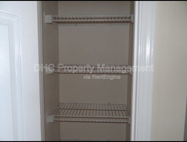 Building Photo - 2812 Vining Ridge Terrace