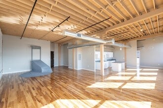 Building Photo - 116 N 4th St