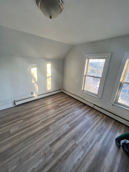 Bedroom 2 - 103 Walnut St