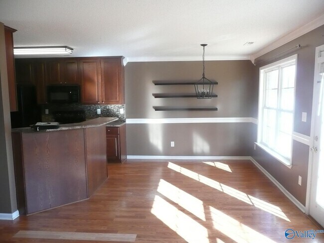 Building Photo - 207 Shadow Tr SW