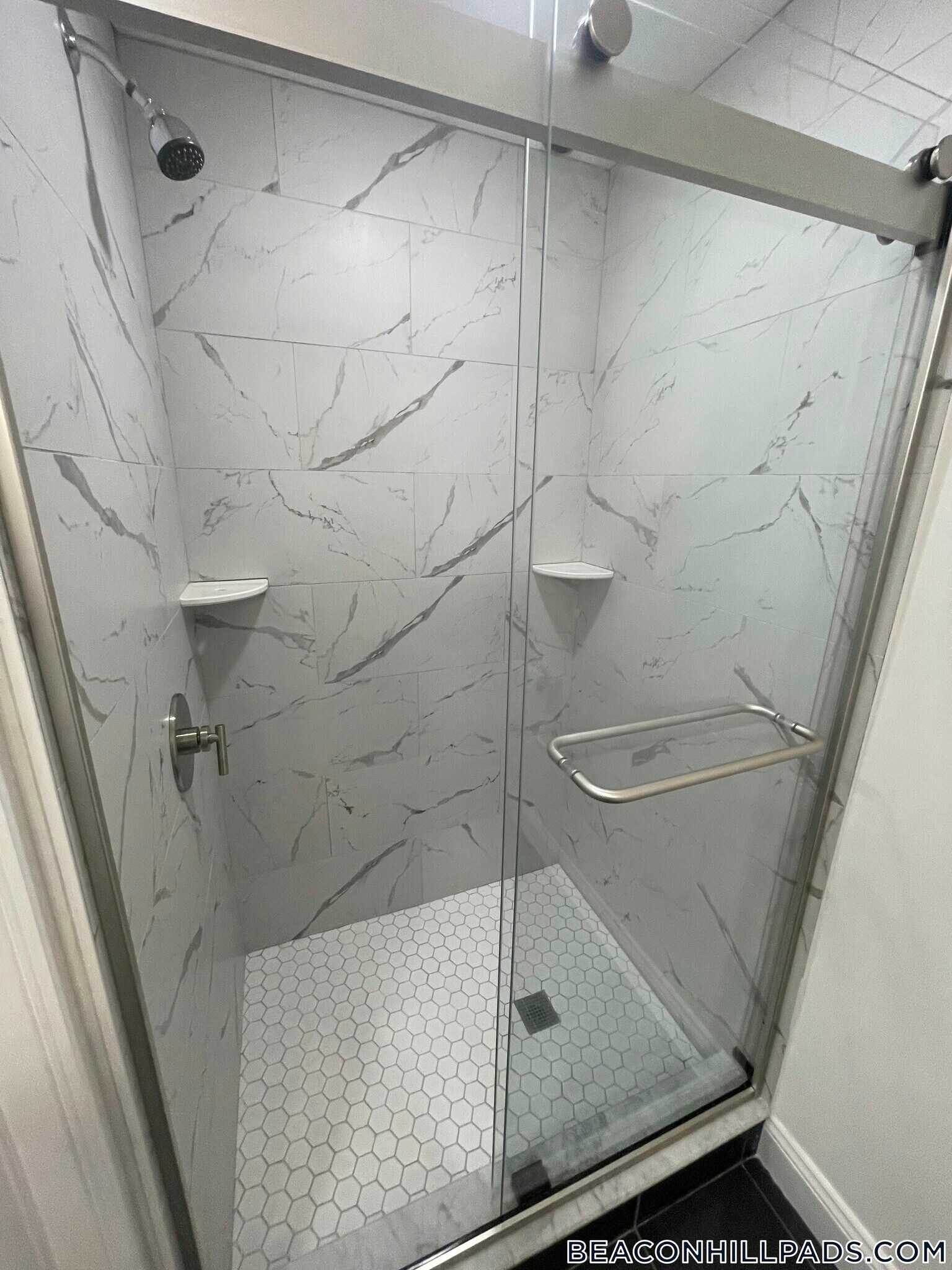 Building Photo - 31 Temple St