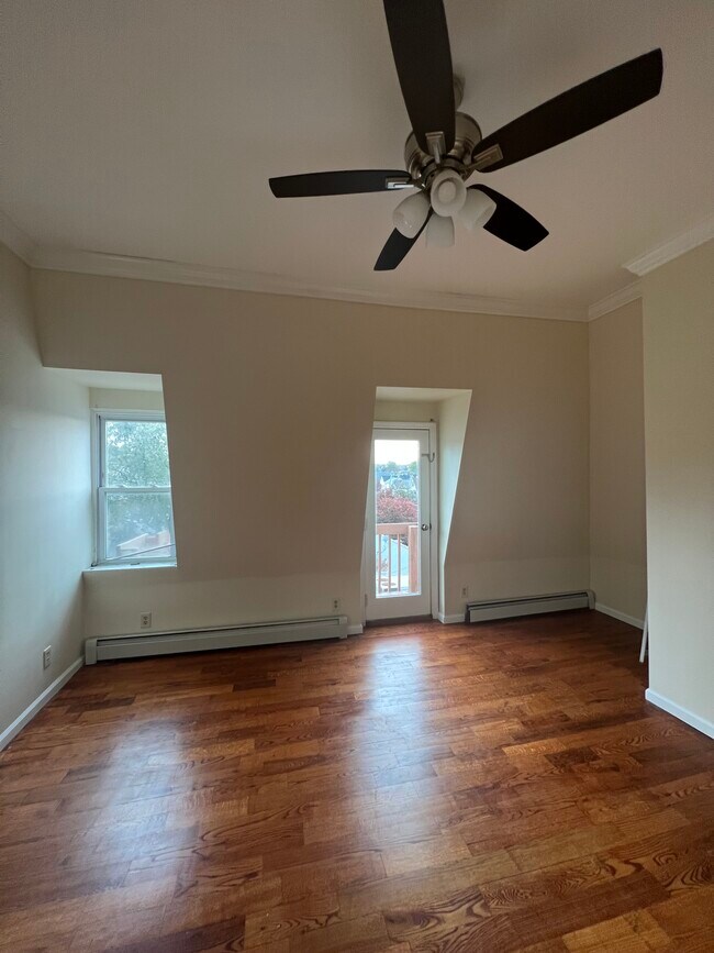 Bedroom 2 in natural day light - 134 S Broadway
