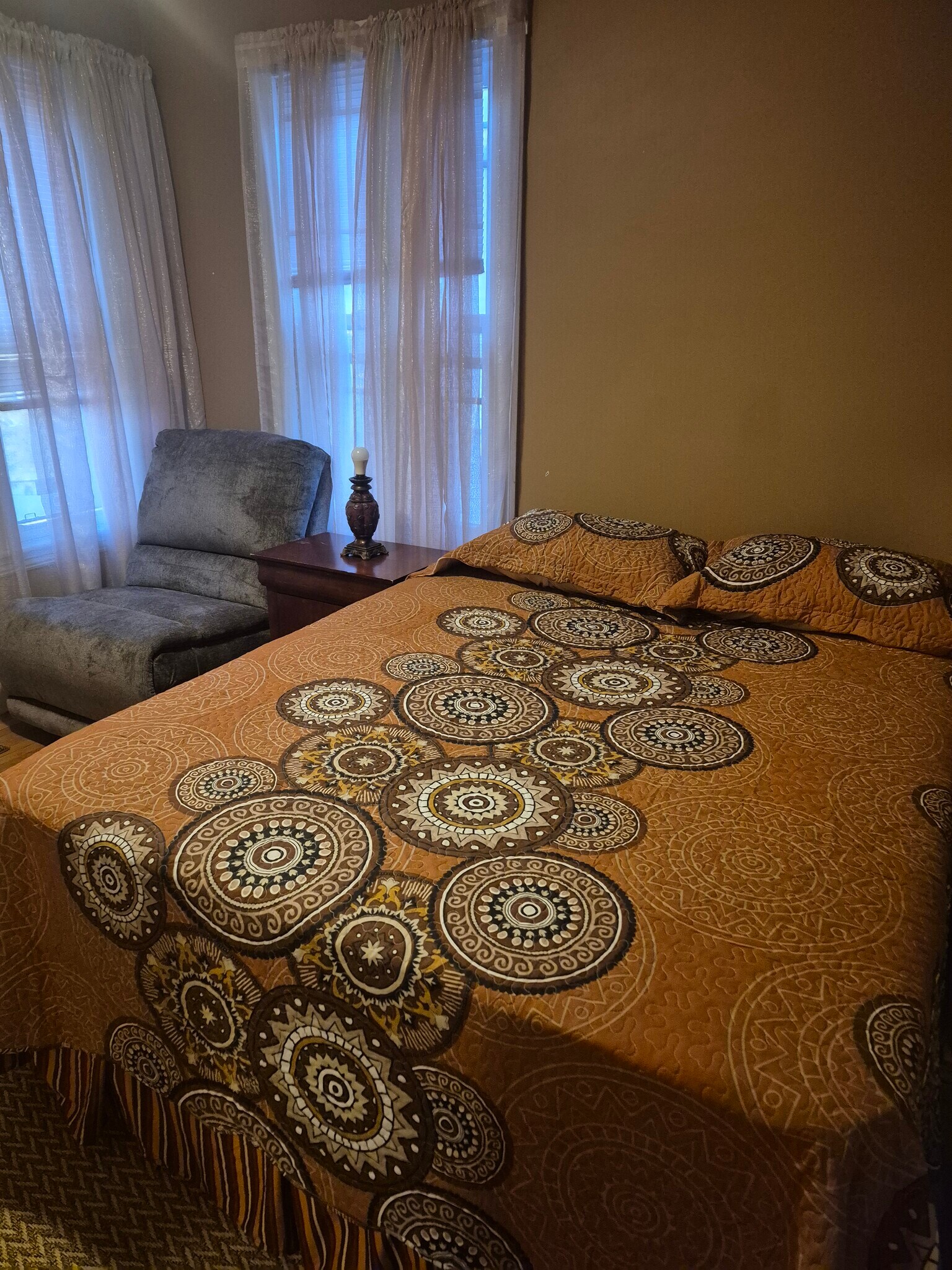 Building Photo - 35 Algonquin St