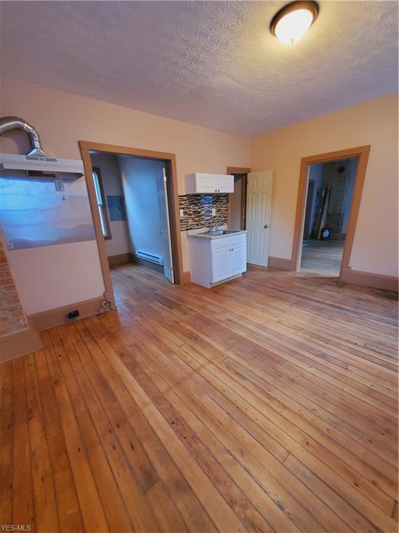 Building Photo - 8104 Simon Ave