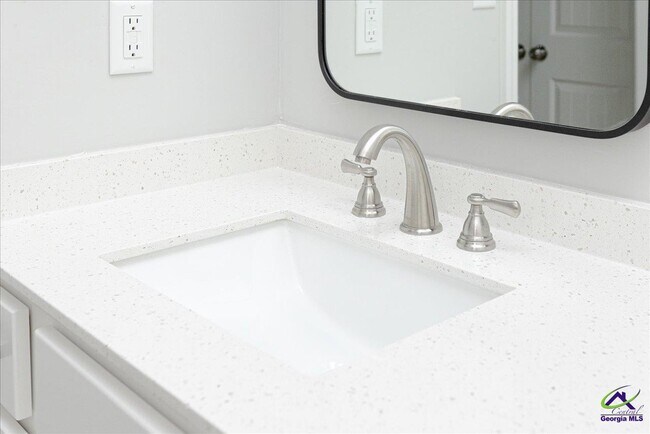 Building Photo - 1013 Northside Dr