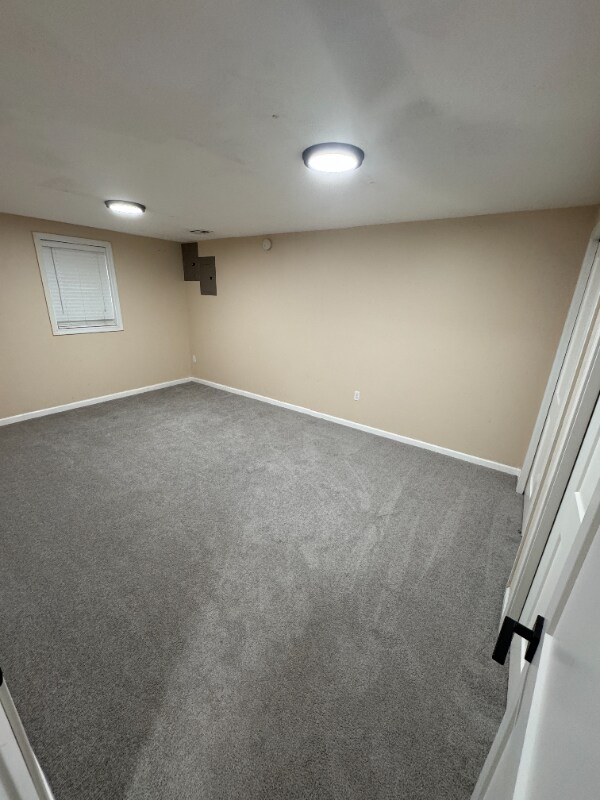 Building Photo - 15607 N Sycamore St