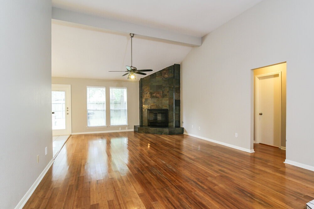 Building Photo - 5207 Village Springs Dr