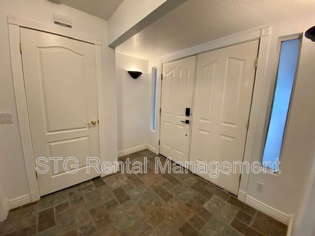 Building Photo - 1697 Stucki Dr
