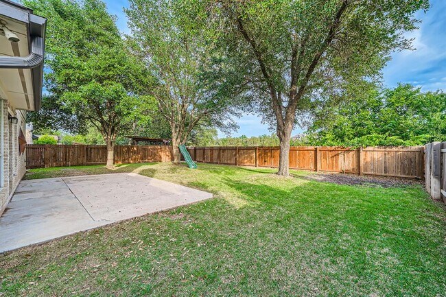 Building Photo - 1237 Fall Creek Loop