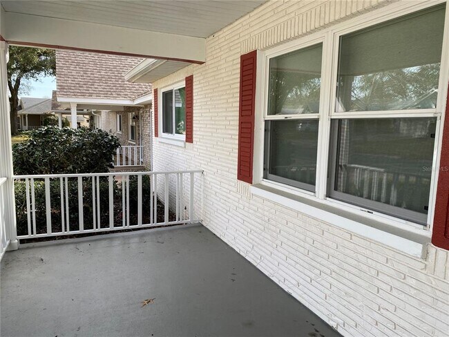 Building Photo - 8666 SW 92nd Ln