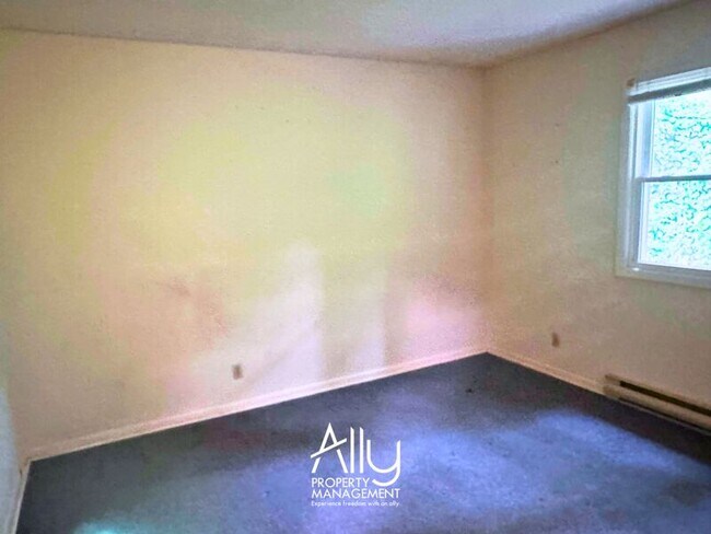 Building Photo - 122 Harmon St