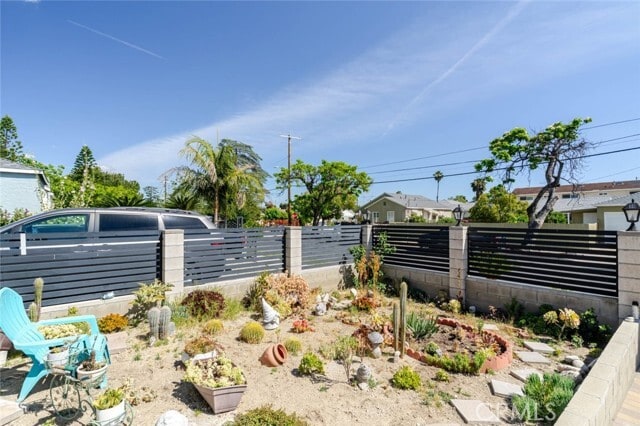 Building Photo - 11911 Stagg St